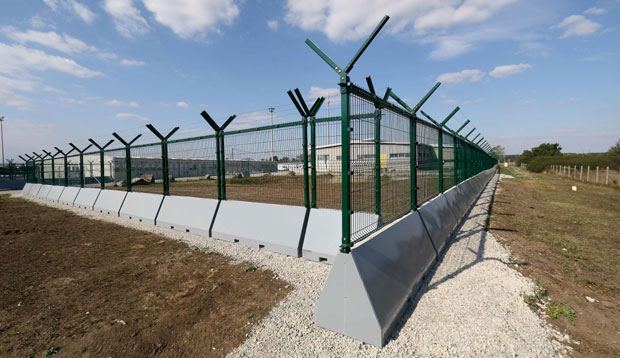 Избеглице руше Уједињене нације